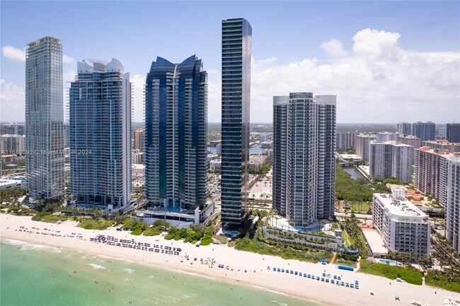 Building Photo - 17141 Collins Ave