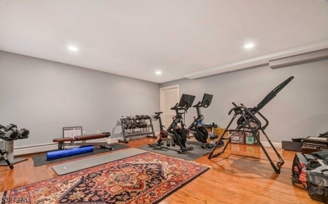 Building Photo - 25 Skymark Ct