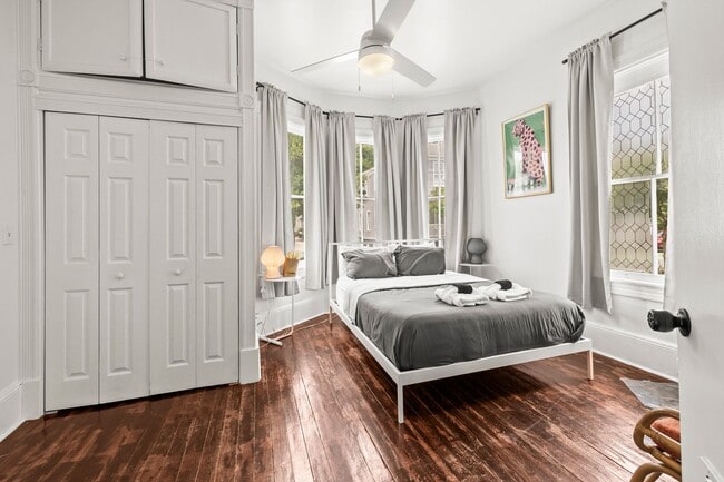 Building Photo - Lower Unit Available May 4