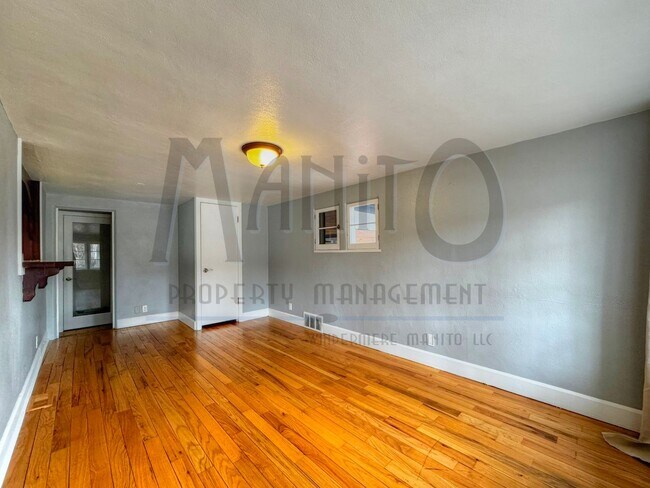 Building Photo - 1624 S Grand Blvd