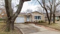 Building Photo - Beautiful Home Near the University!