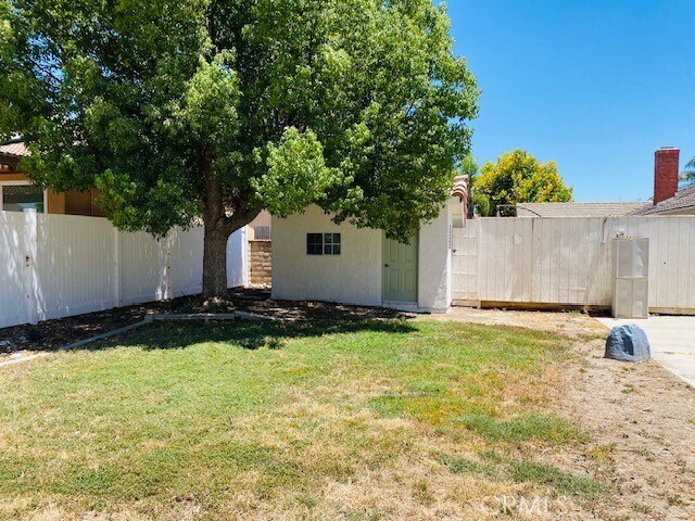 Building Photo - 24150 Cruise Cir Dr