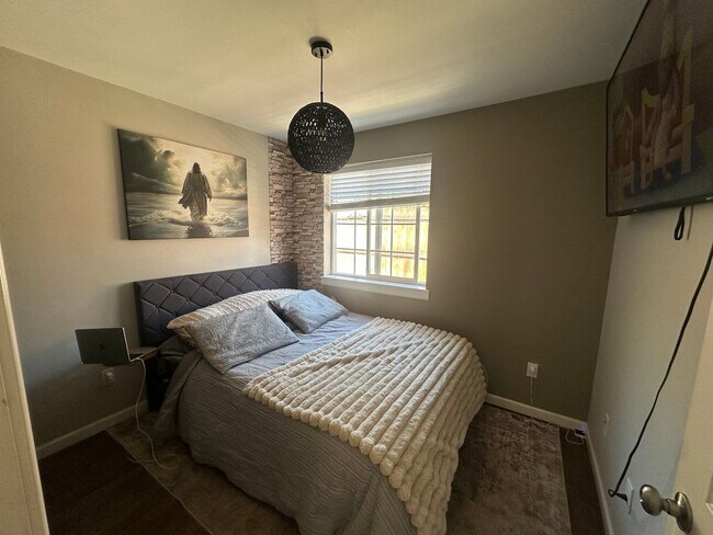 Building Photo - 1 Bedroom 1 Bath Home in Kittitas for Lease