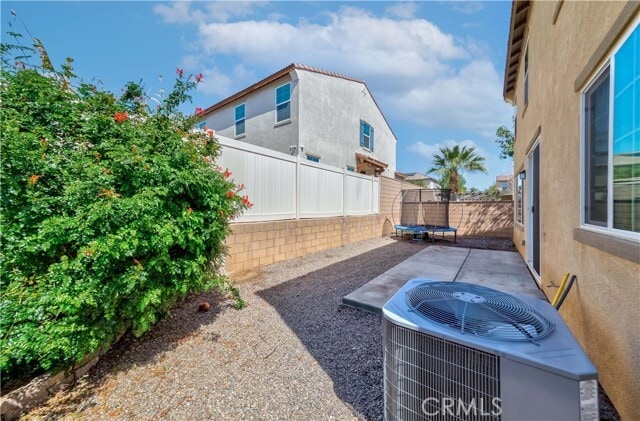 Building Photo - 9795 Ardisia St