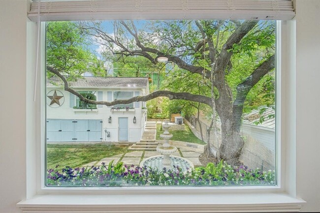 Building Photo - 1205 Alta Vista Ave