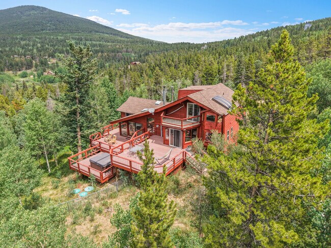 Building Photo - 204 Bristlecone Way