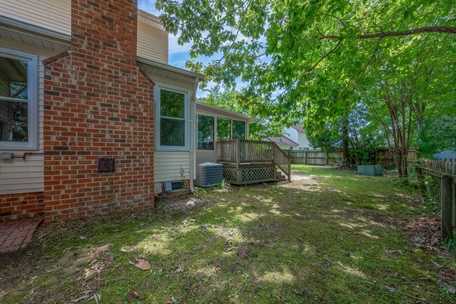 Building Photo - 2105 Grey Fox Ln