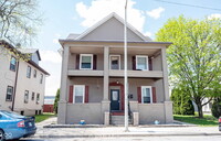 Building Photo - 611 N Main St