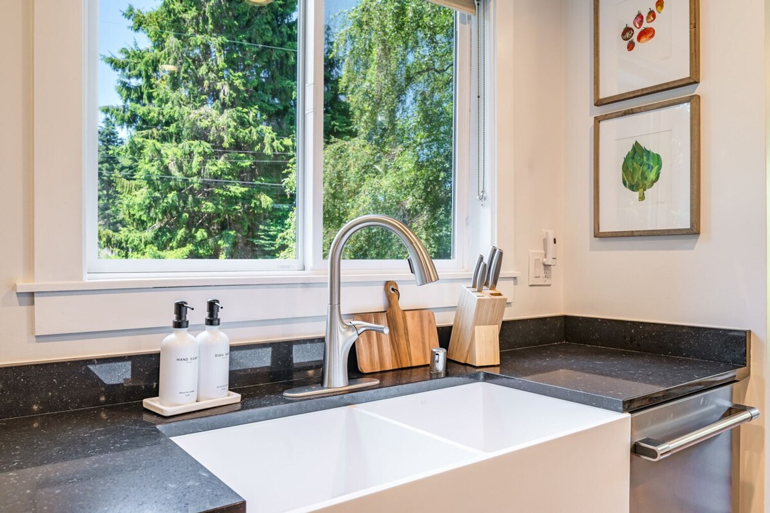 Building Photo - 8515 29th Ave NW