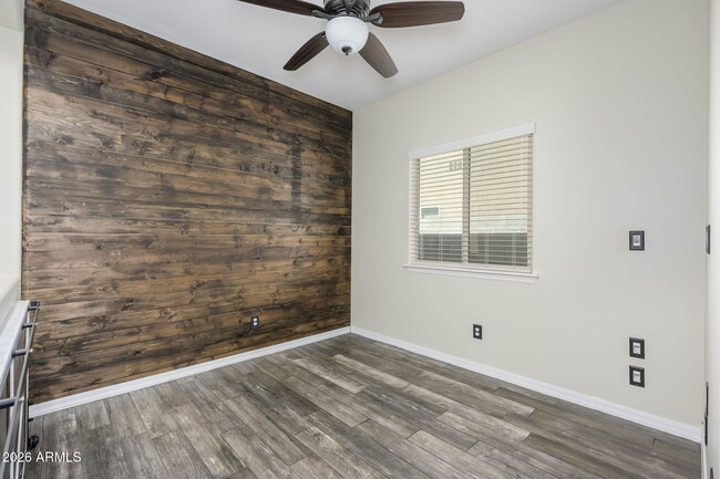 Building Photo - 538 W Gum Tree Ave