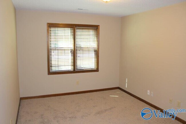 Building Photo - 141 Wedgewood Terrace Rd