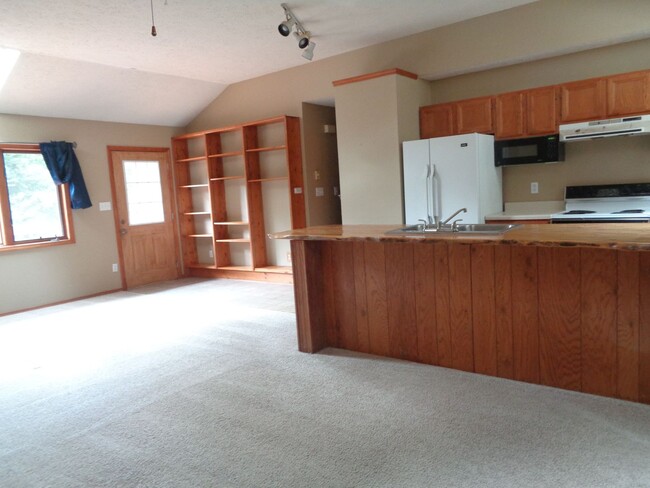 Building Photo - 417 Cobbs Creek Rd