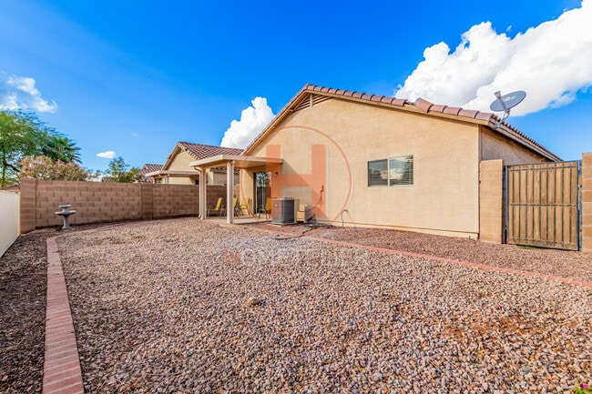 Building Photo - 597 W Casa Mirage Dr