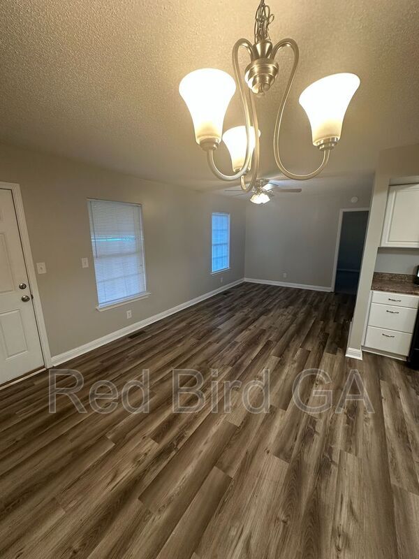 Building Photo - 1230 Harris St