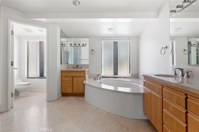 Building Photo - 972 Via Rincon