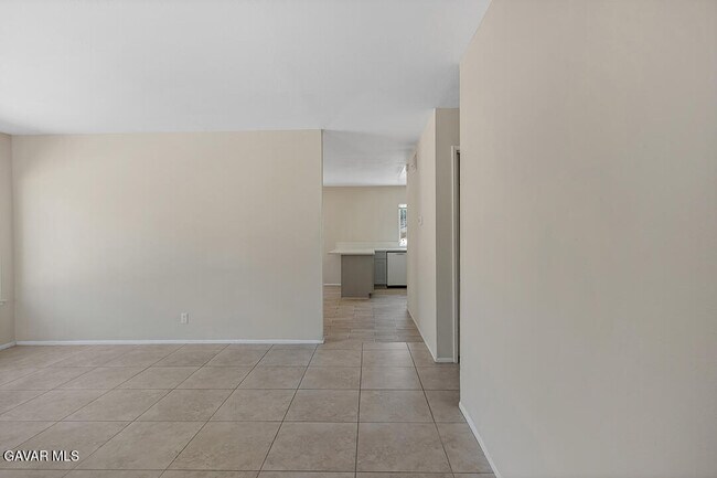 Building Photo - 44556 Fenhold St