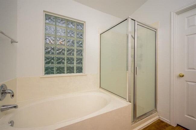 Building Photo - 1112 Sundrop Pl