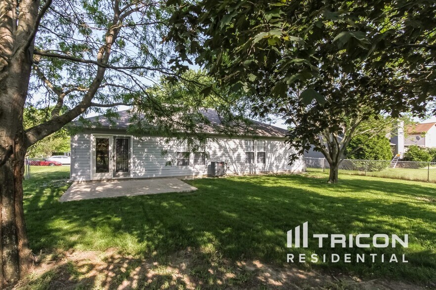 Building Photo - 7540 Crickwood Ln