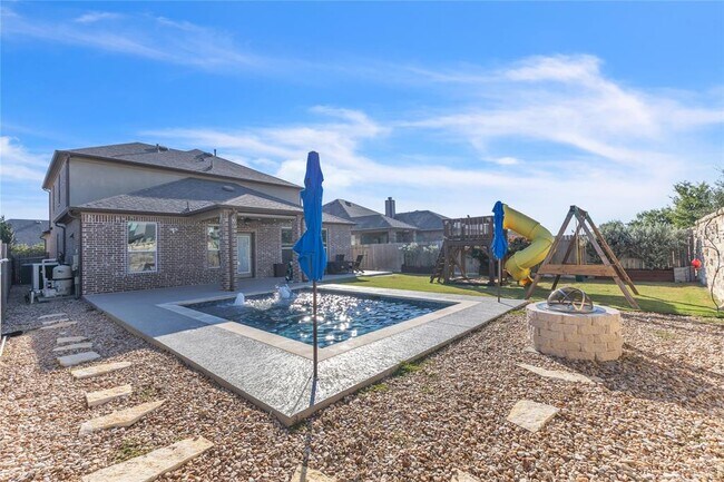 Building Photo - 709 Vaughn St