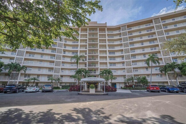 Building Photo - 3507 Oaks Way