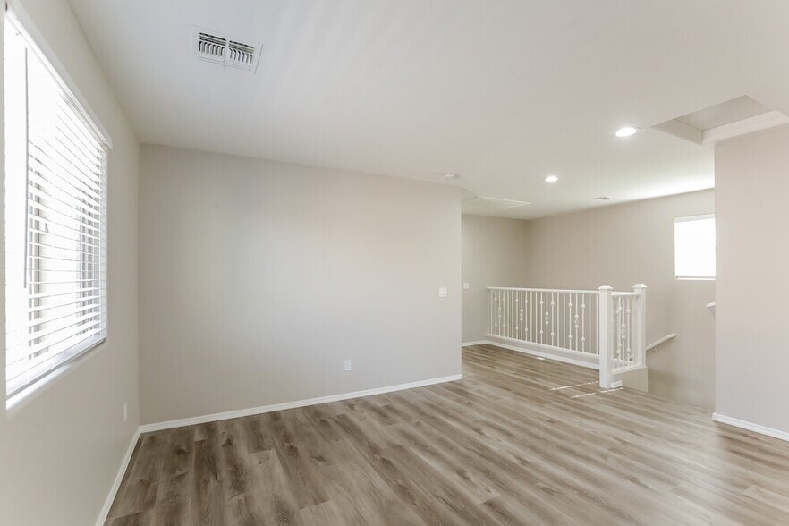 Building Photo - 2671 N 73rd Glen