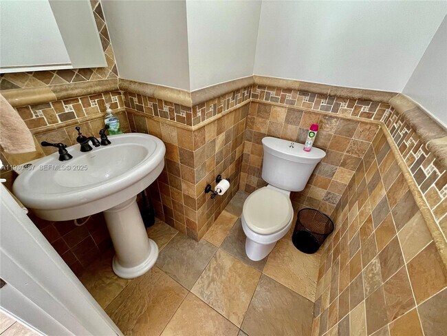 Building Photo - 10223 SW 156th Ave