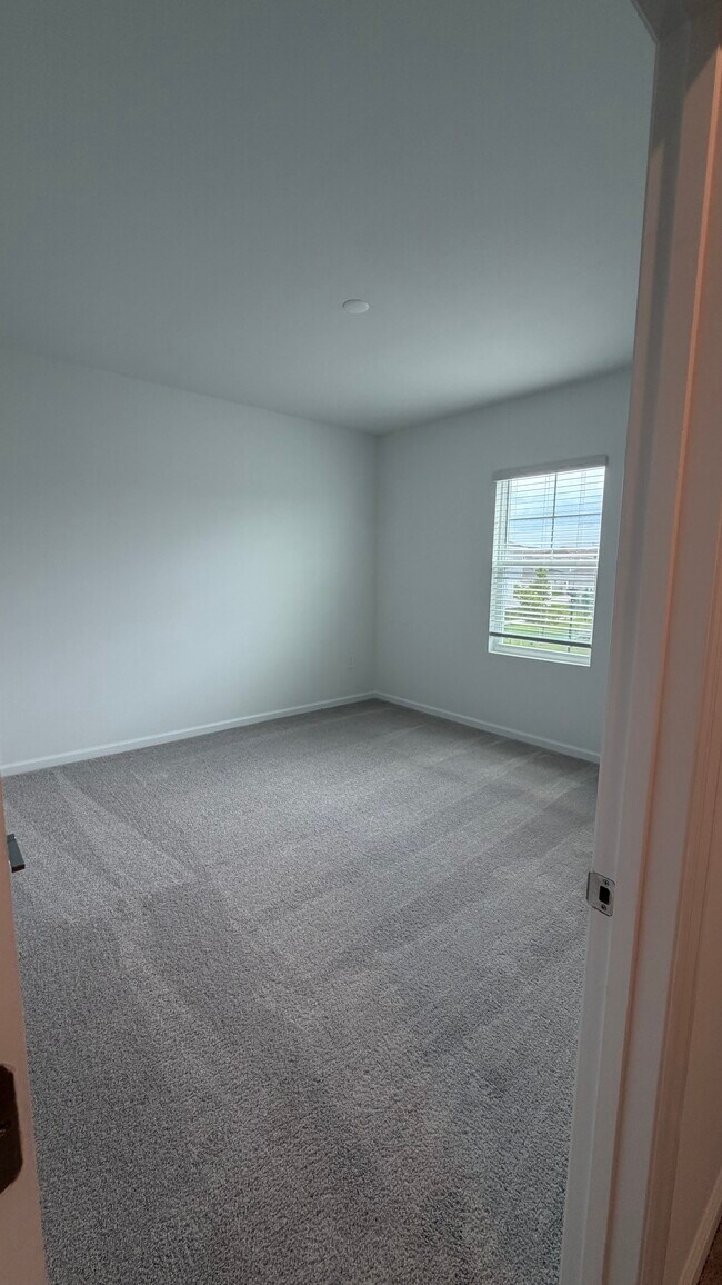 Building Photo - 6044 Meditation Dr