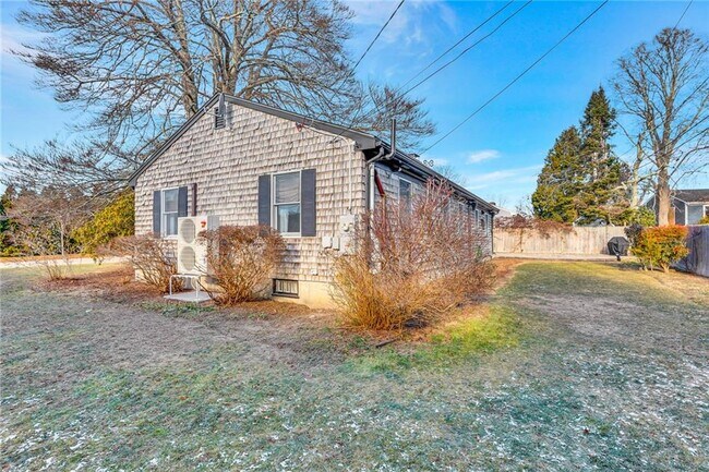 Building Photo - 1 Collins Ter