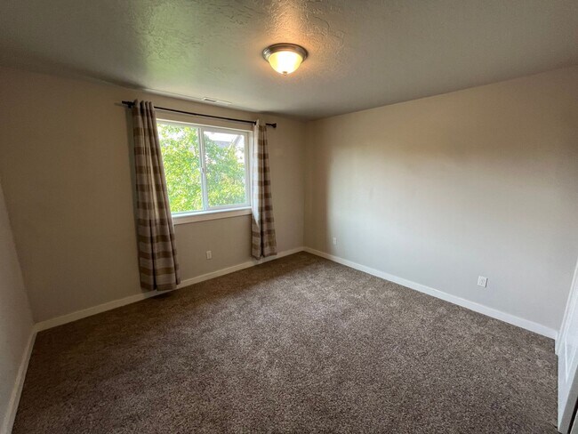 Building Photo - 63159 de Haviland St