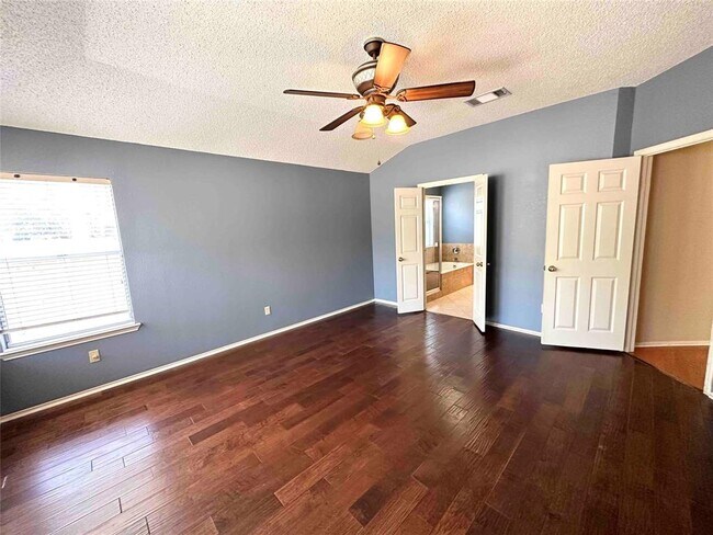 Building Photo - 13225 Amasia Dr