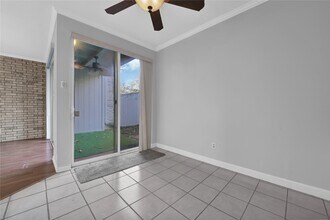 Building Photo - 2113 Lake Village Dr