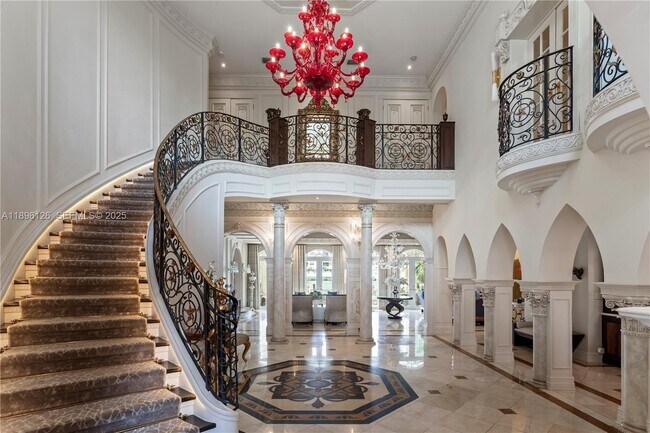 Building Photo - 5801 Pine Tree Dr