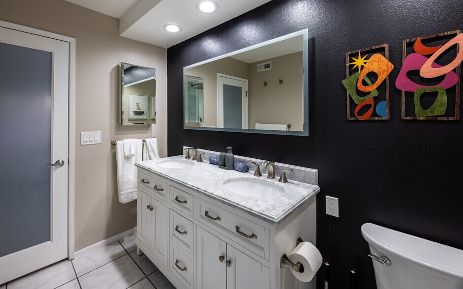 Building Photo - 3155 E Ramon Rd