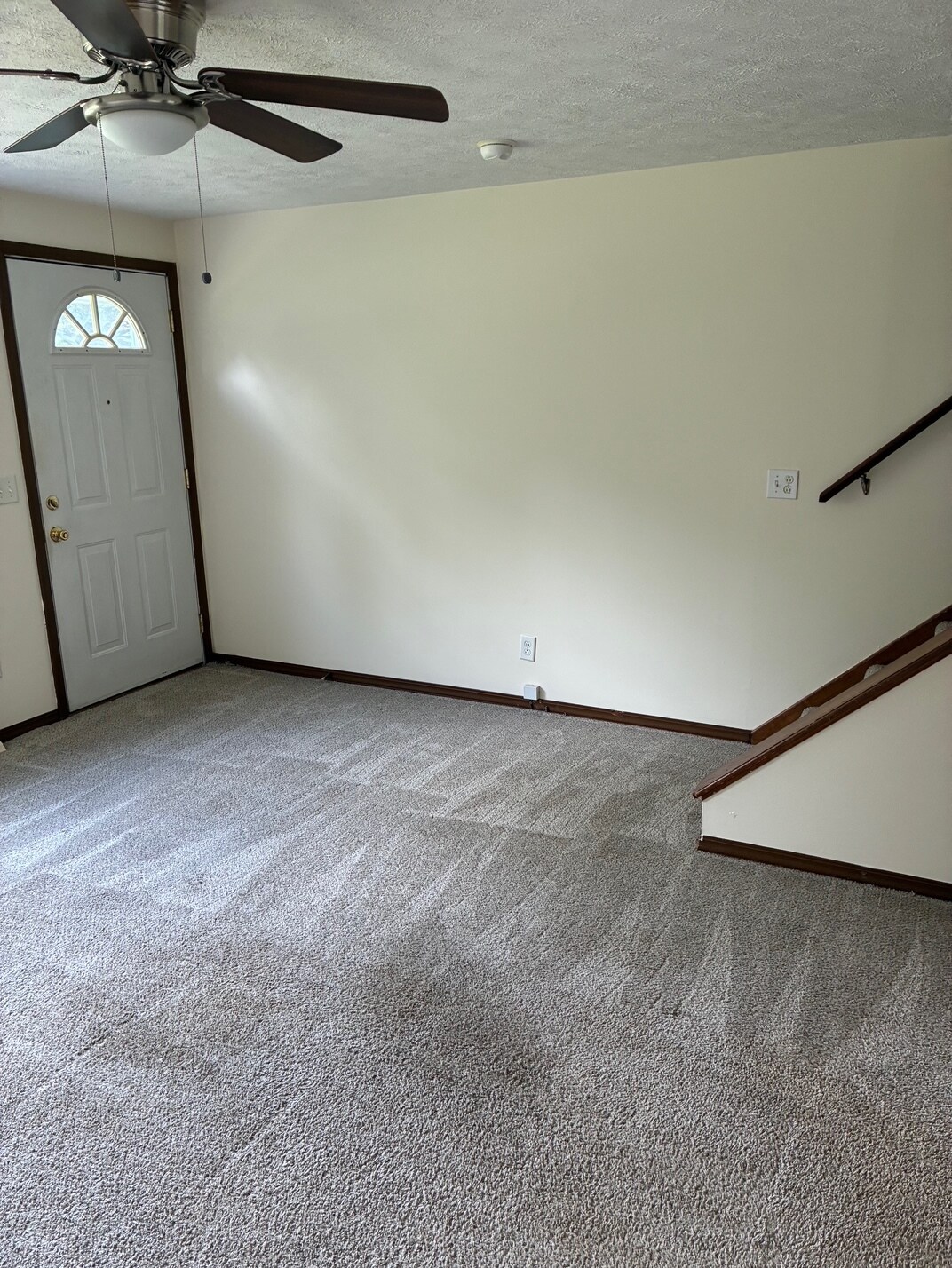 Building Photo - 2934 Thackeray Ave NW