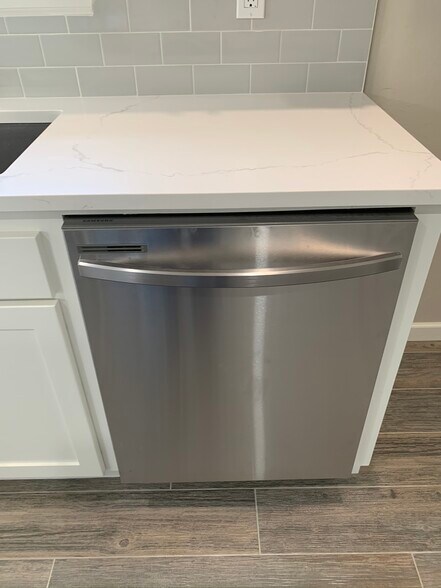 Building Photo - 217 E 30th St