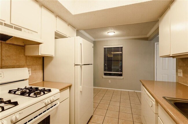 Building Photo - 11519 Pecan Creek Pkwy