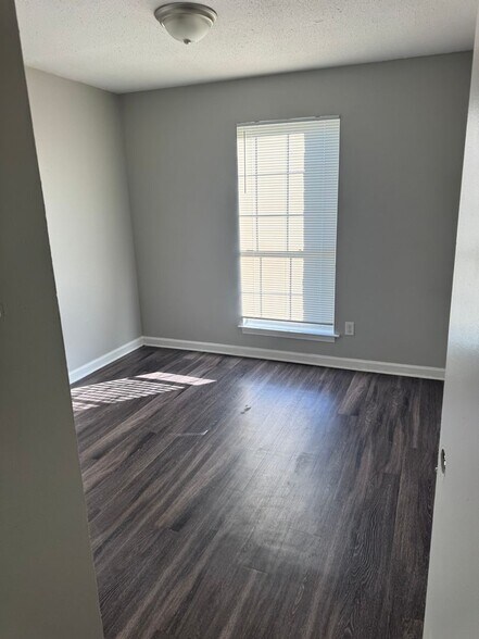 Building Photo - 1274 Parkrose Rd