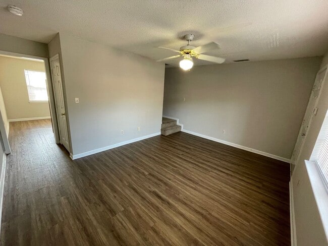 Building Photo - PRE-LEASING FOR AUGUST 7 2026!