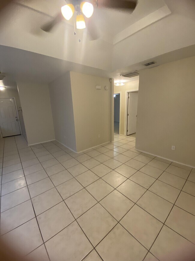 Building Photo - 2407 Moonlight Ln