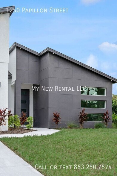 Building Photo - 1250 Papillon St