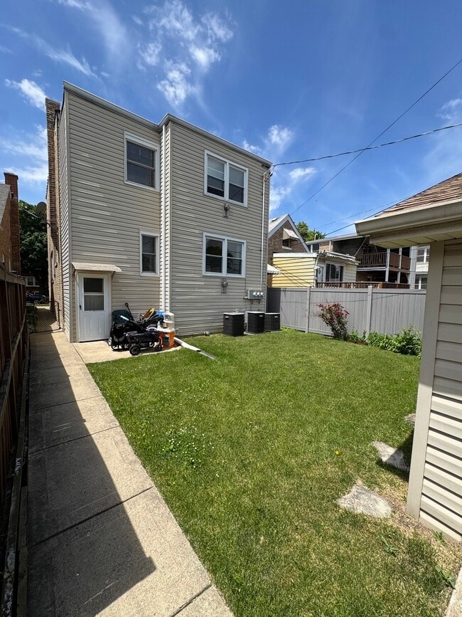 Building Photo - 4941 N Menard Ave