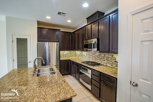 Building Photo - Beautifully Maintained 3Bdm 2.5Ba Two-Story Home nestled in a desirable Southwest Las Vegas neigh...