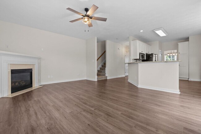 Building Photo - Beautiful 2-Bedroom, 2.5-Bath condo for Rent in Virginia Beach