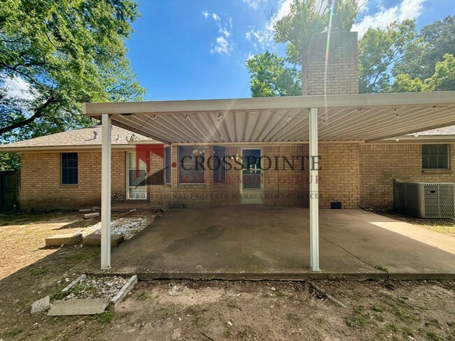 Building Photo - Wonderful updated home near UT Tyler, Available!