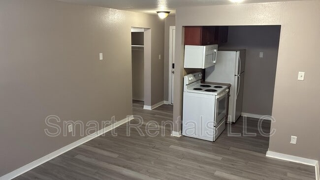 Building Photo - 3021 Pestalozzi St