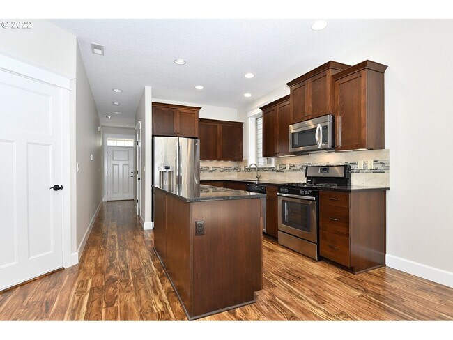 Building Photo - 11048 SW Legacy Oak Way