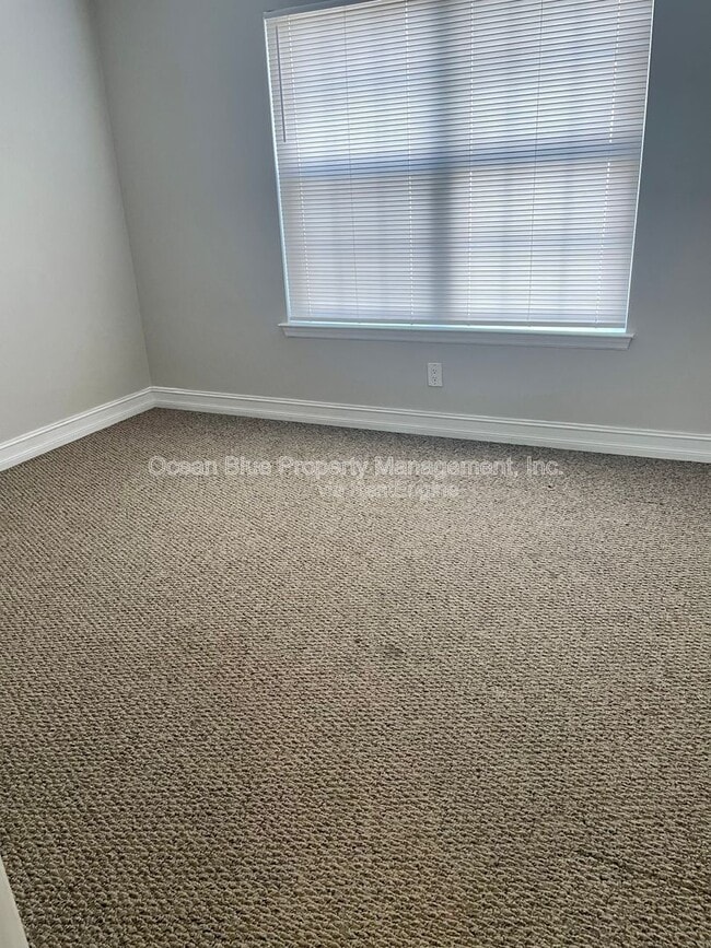 Building Photo - 2302 S Maki Rd