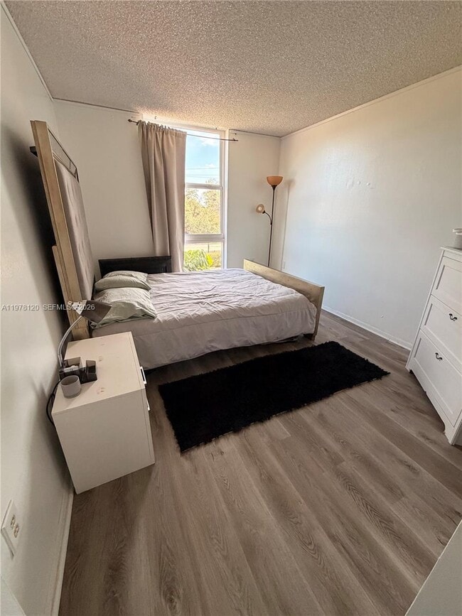 Building Photo - 16851 NE 23rd Ave