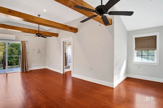 Building Photo - 18870 Highland Dr