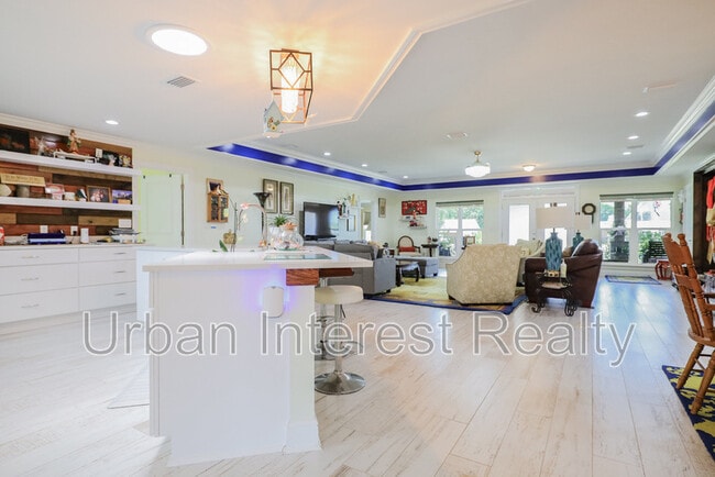 Building Photo - 501 Benning Dr
